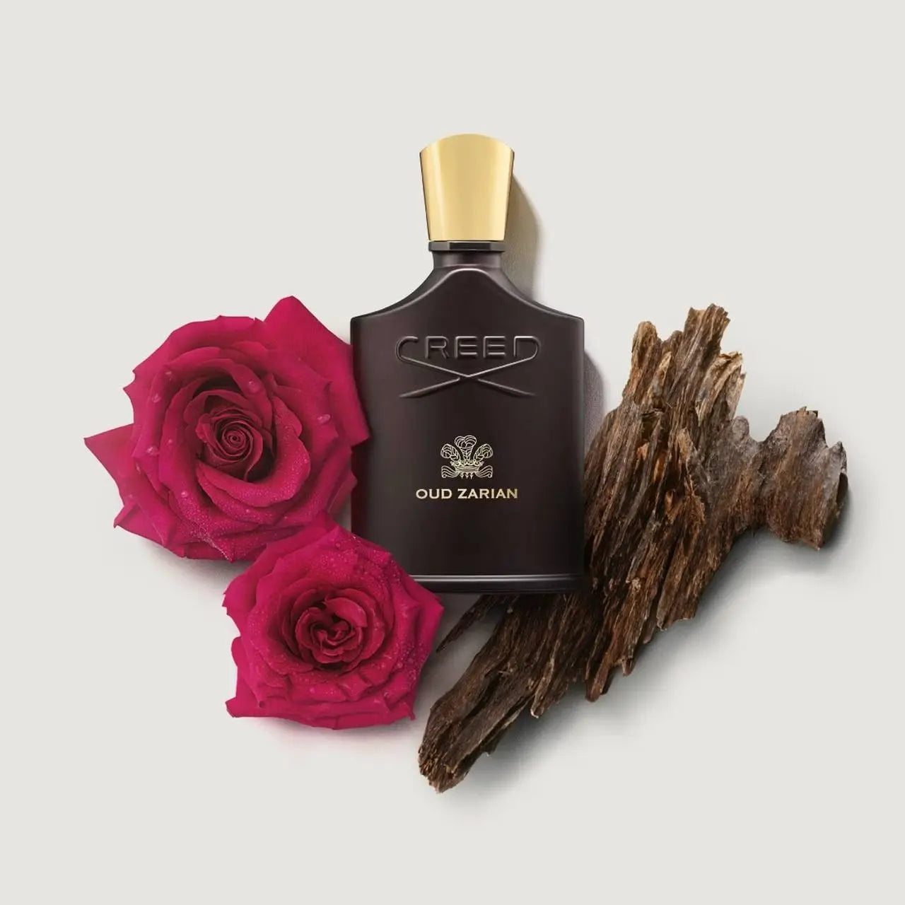 תווי הניחוח של Oud Zarian מבית Creed: שילוב מורכב של אוד, לבונה, תבלינים ופולי טונקה לחוויית ריח יוקרתית.
